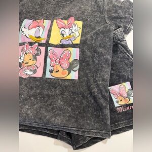 Disney Minnie + Daisy Portrait Matching Set ❤️